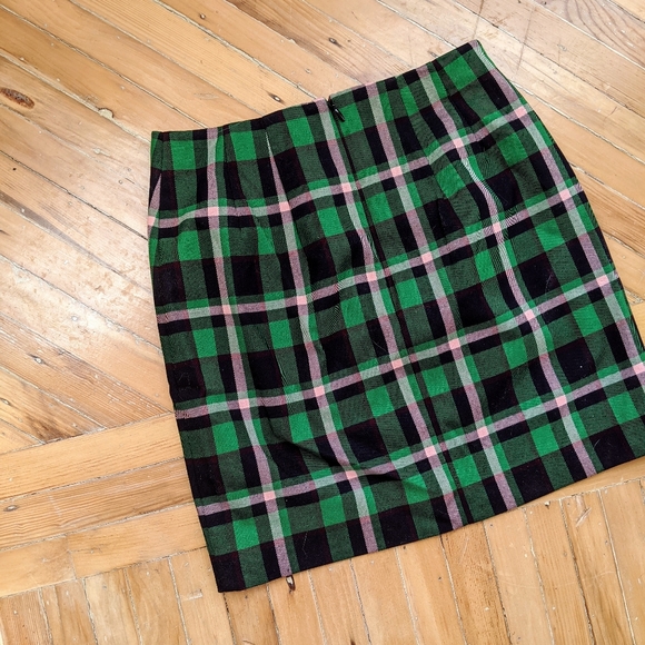 Express Green Plaid Mini skirt - Picture 2 of 6